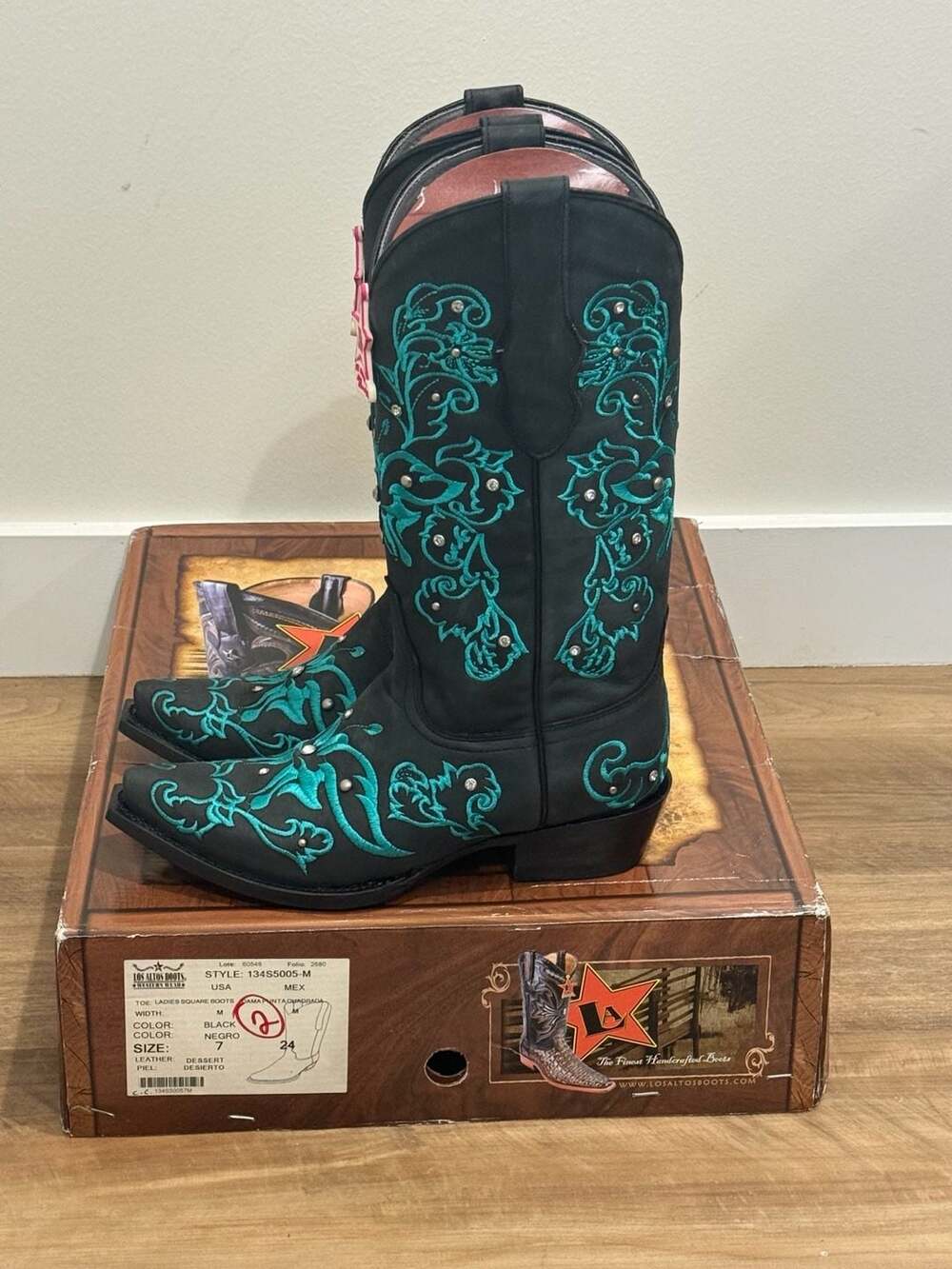 Los Altos Women's Black Western Boots with Turquoise Embroidery (Style 134S5005- - Picture 6 of 11